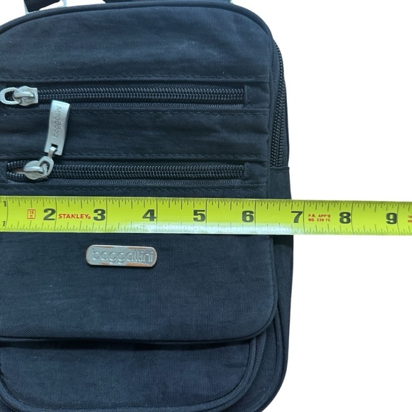 Baggallini Black Crossbody Bag Purse Far And Wide RFID Small Pockets Travel - Picture 7 of 8